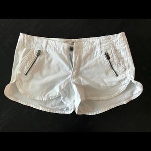White hollister shorts